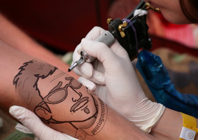 PhotoFunia-1462898970